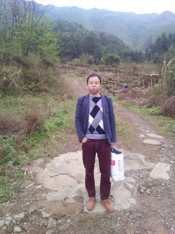 奋斗的第一张照片--上饶相亲服务中心