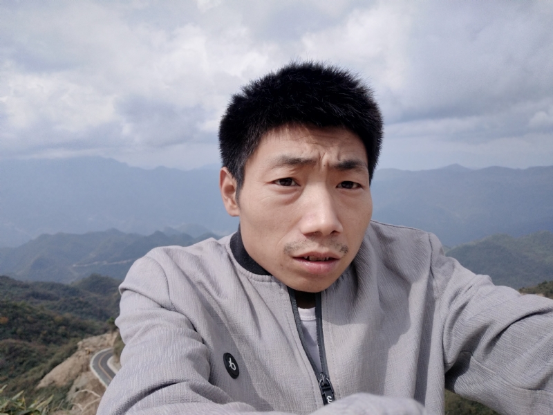 向后半生奋斗的第一张照片--上饶相亲服务中心