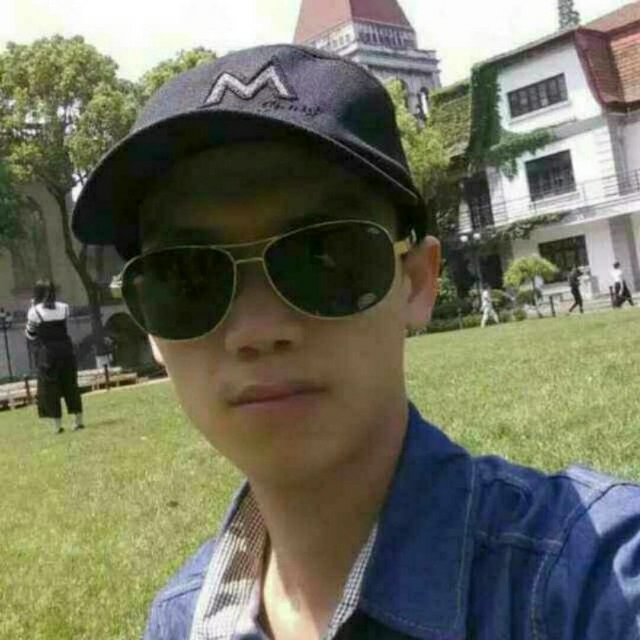 龙小华的第一张照片--上饶相亲服务中心