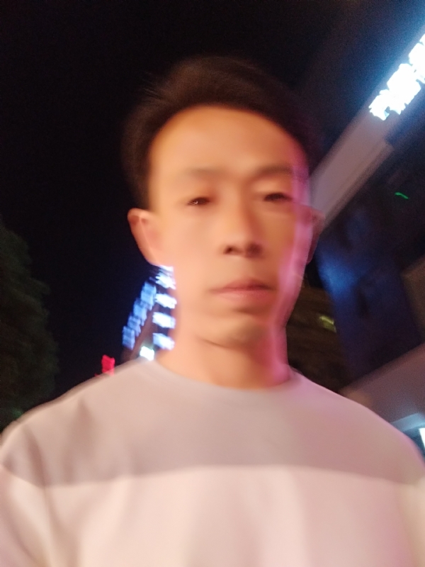 找个人来爱的第一张照片--上饶相亲服务中心