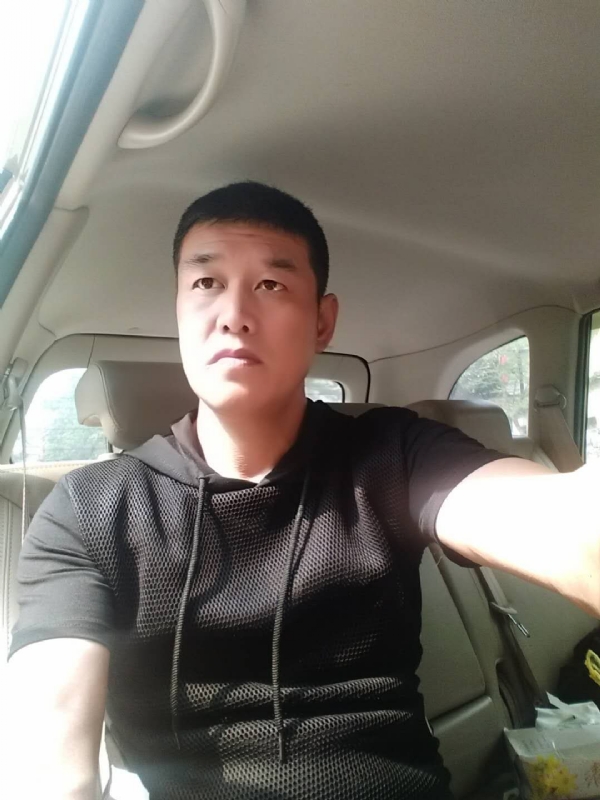 深爱的疯子的第一张照片--上饶相亲服务中心