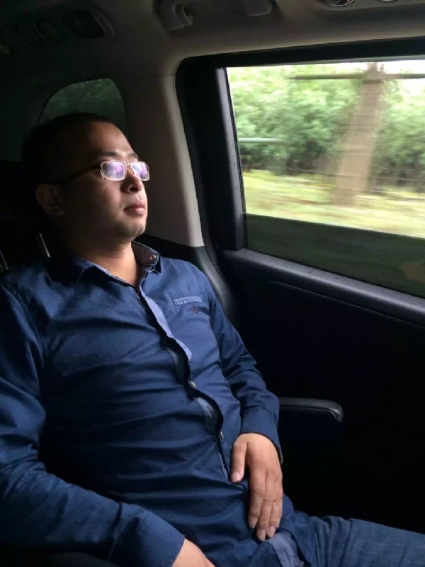 世界那么大的第三张照片--上饶相亲服务中心