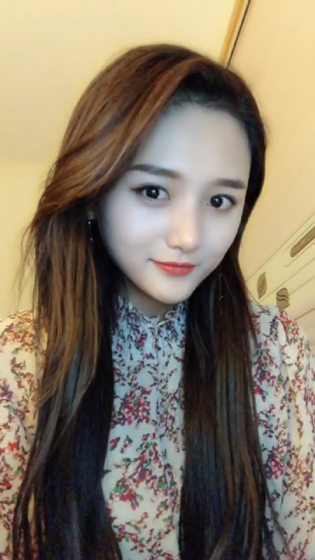 淡然一笑的第一张照片--上饶相亲服务中心