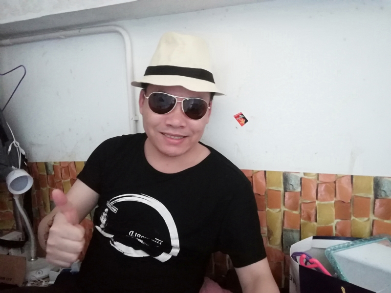 艰难爱情的第一张照片--上饶相亲服务中心