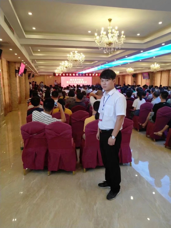 坦然的第一张照片--上饶相亲服务中心