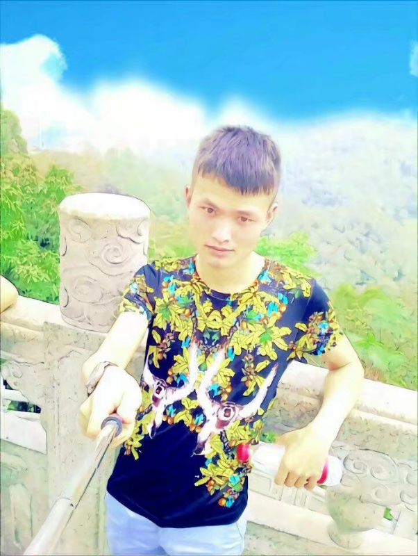 孤独王者元首的第一张照片--上饶相亲服务中心