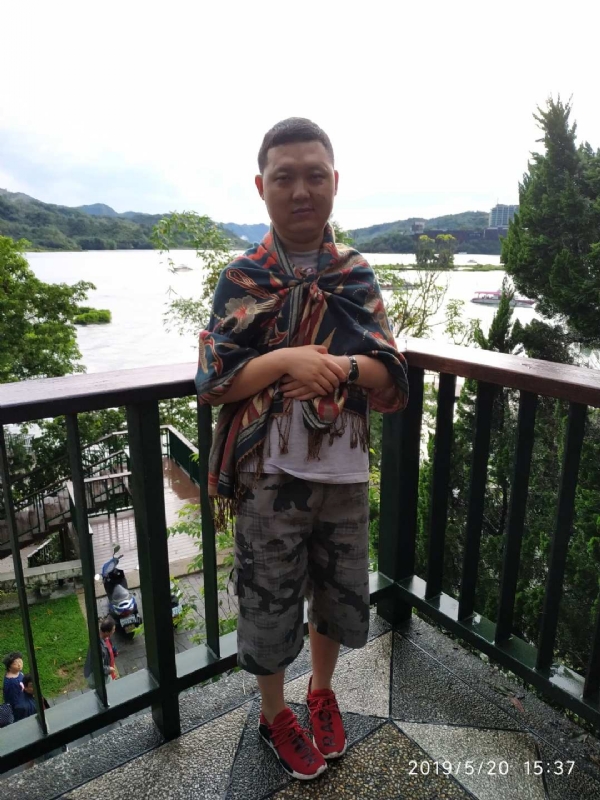 爱情里的俩个人的第一张照片--上饶相亲服务中心