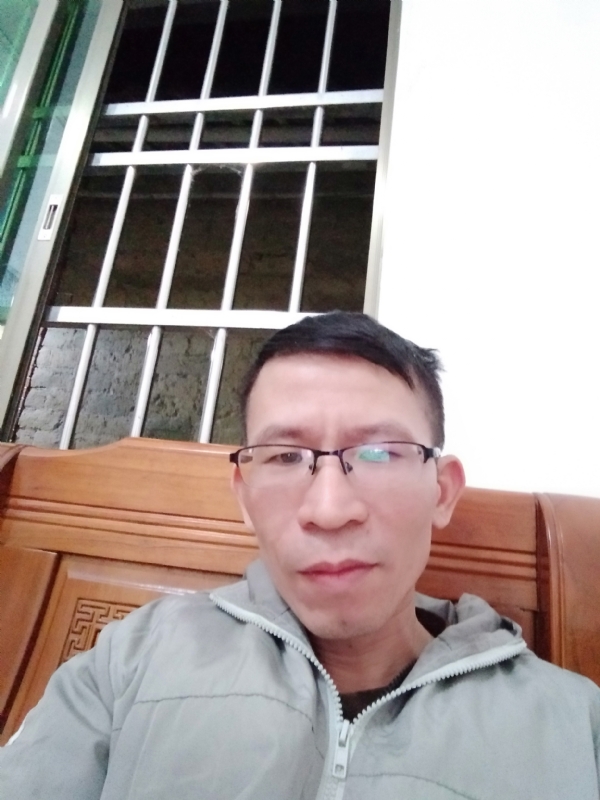 奋斗的第一张照片--上饶相亲服务中心