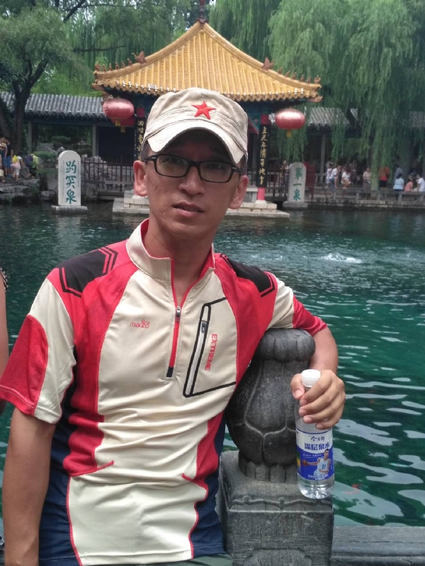 晓峰的第二张照片--上饶相亲服务中心