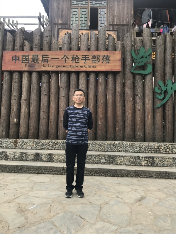 屯里的富豪的第一张照片--上饶相亲服务中心