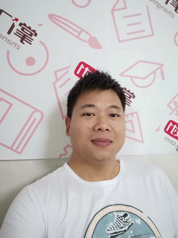 轻静地行走着的第一张照片--上饶相亲服务中心