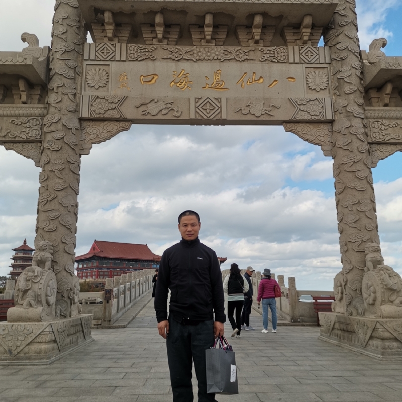 向日葵的微笑的第一张照片--上饶相亲服务中心