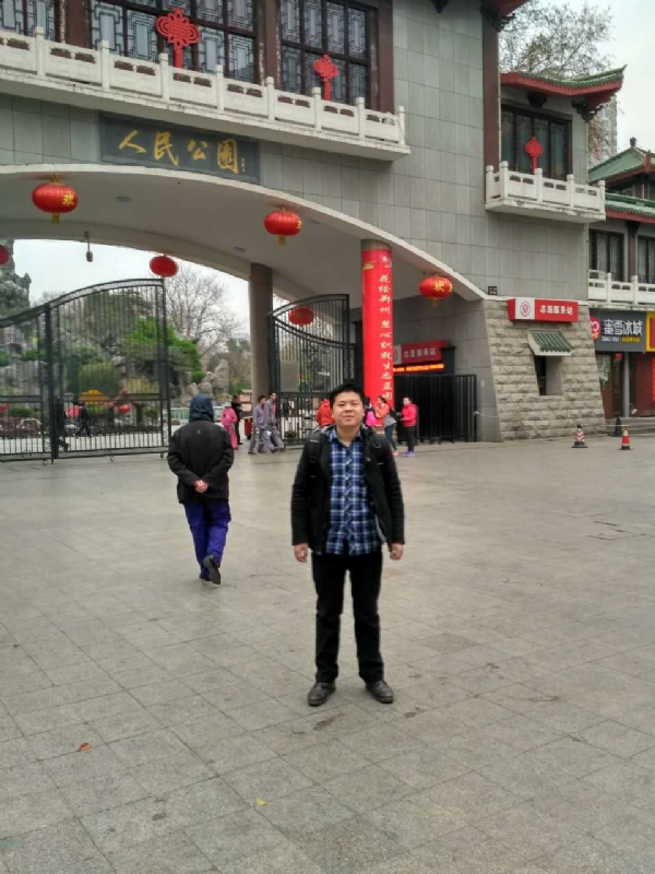 在奋斗的第一张照片--上饶相亲服务中心