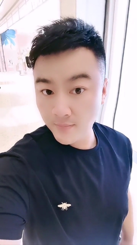 微风徐徐的第一张照片--上饶相亲服务中心