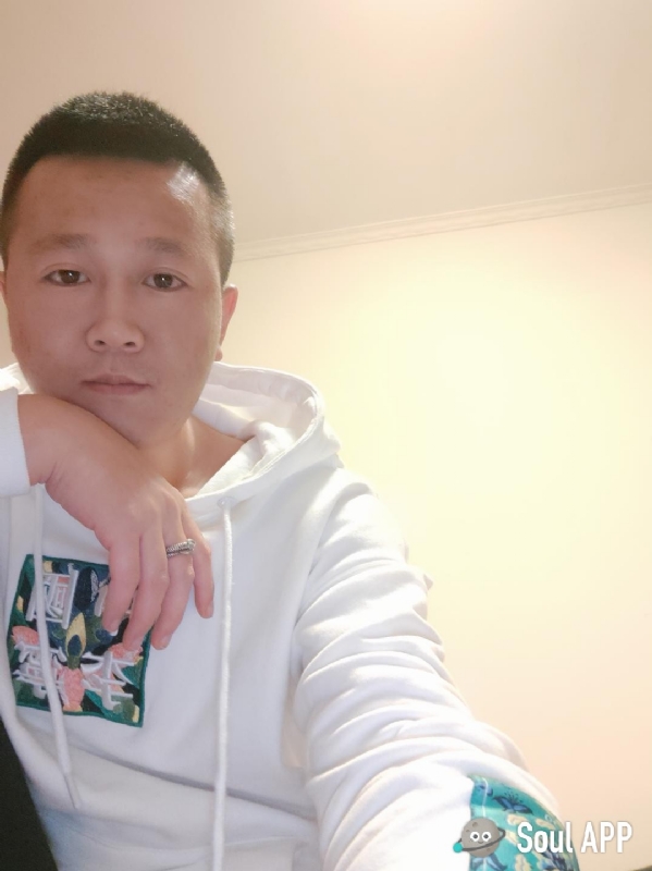 Away的第一张照片--上饶相亲服务中心