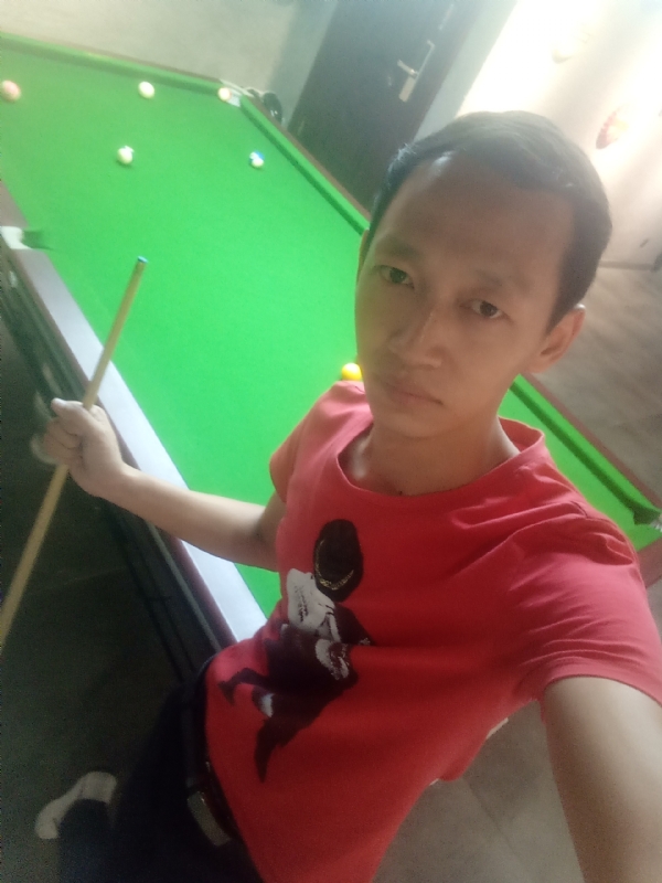 耳机分你一半的第一张照片--上饶相亲服务中心