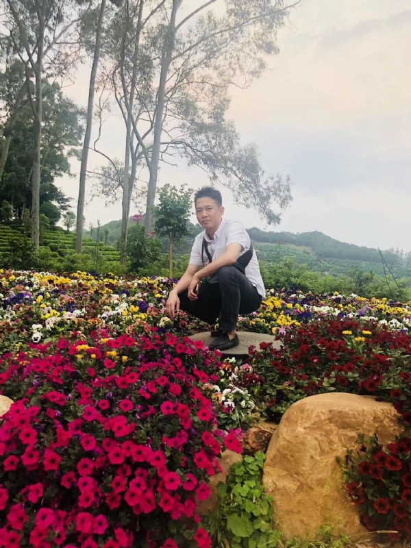 小郑的第一张照片--上饶相亲服务中心