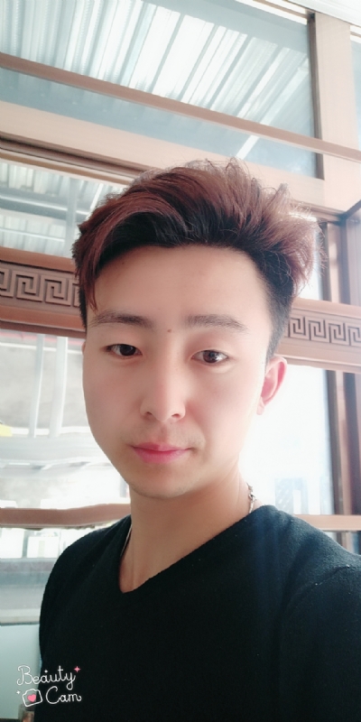 拼命微笑的第二张照片--上饶相亲服务中心