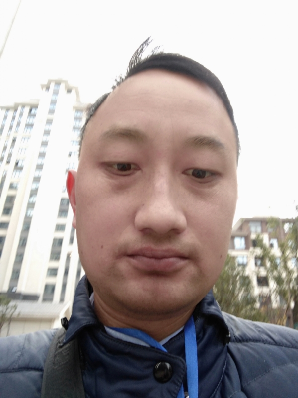 老男人的第一张照片--上饶相亲服务中心