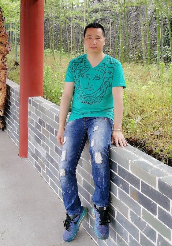 缘分不易的第一张照片--上饶相亲服务中心