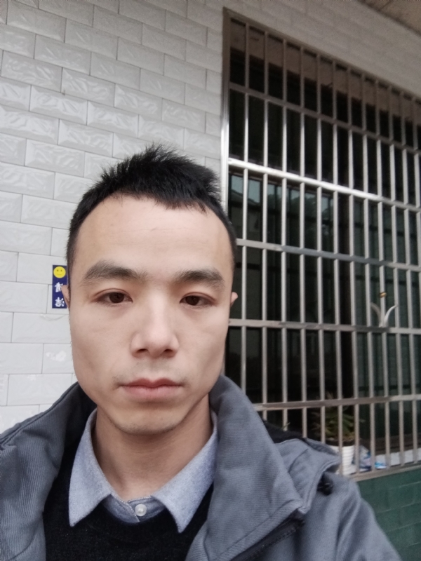 笑得那么开心的第一张照片--上饶相亲服务中心