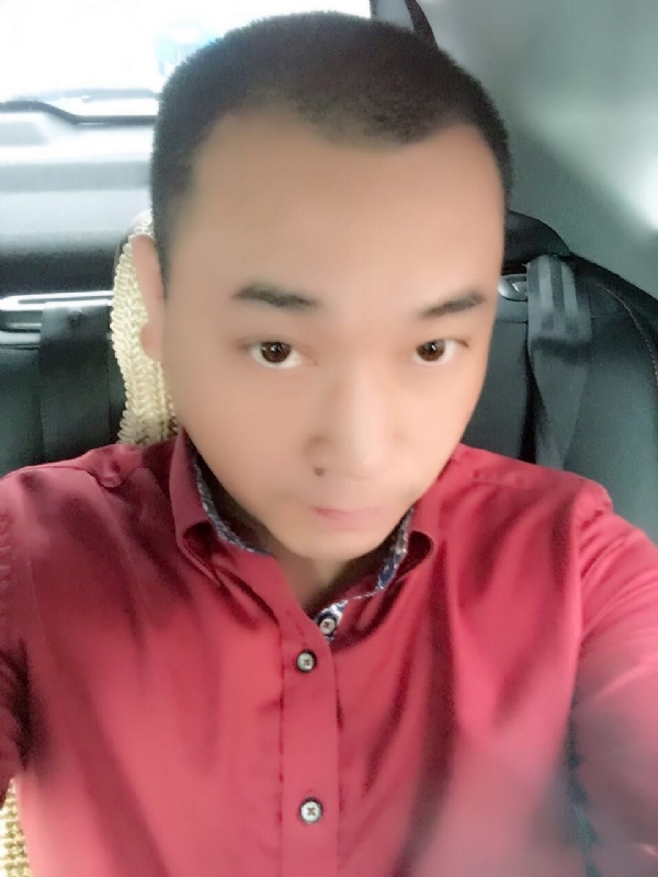 在一个路口等的第一张照片--上饶相亲服务中心