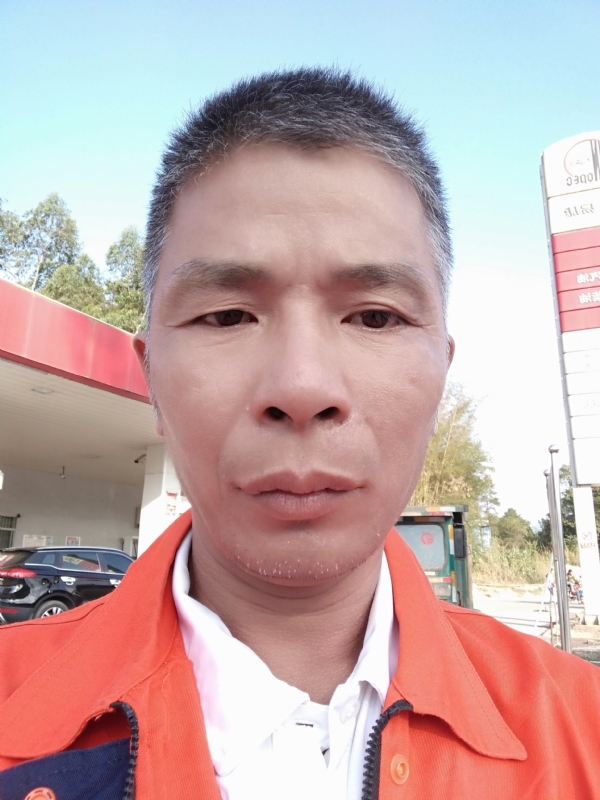 静候缘分的第一张照片--上饶相亲服务中心