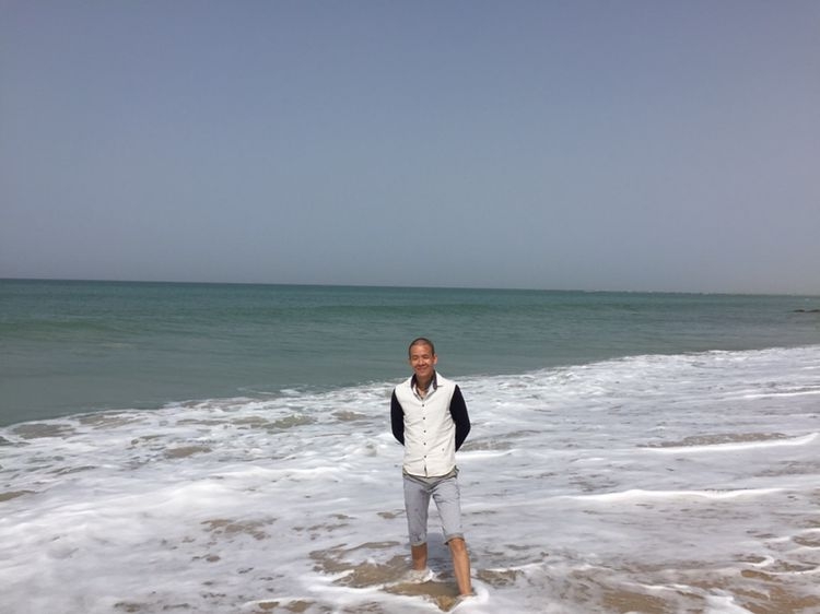 文字的忧伤的第一张照片--上饶相亲服务中心