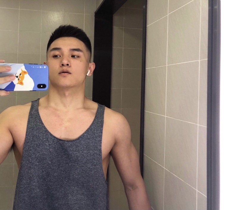 李文亮的第一张照片--上饶相亲服务中心