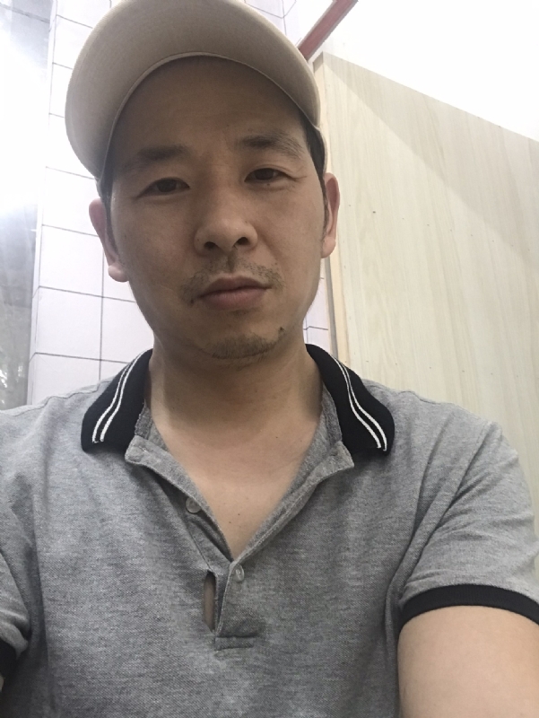 老何的第一张照片--上饶相亲服务中心