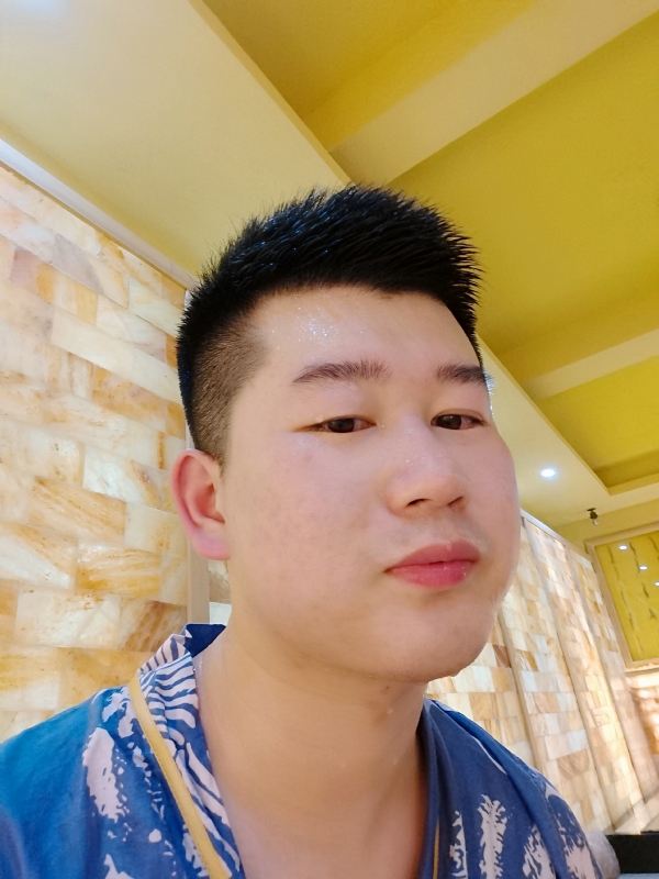 六月与阿十二的第一张照片--上饶相亲服务中心