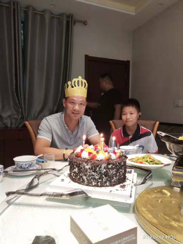 孤独的狼的第一张照片--上饶相亲服务中心