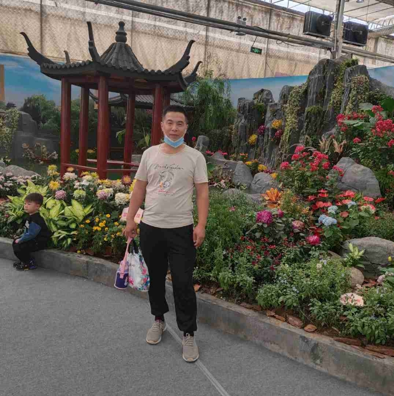 受伤的痴情男的第一张照片--上饶相亲服务中心