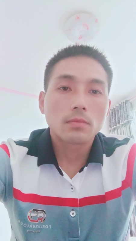 染红尘世的第二张照片--上饶相亲服务中心