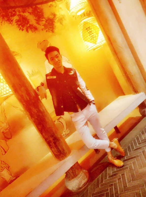 滞后的微笑的第四张照片--上饶相亲服务中心