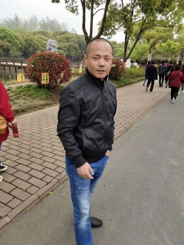 傻子的第一张照片--上饶相亲服务中心