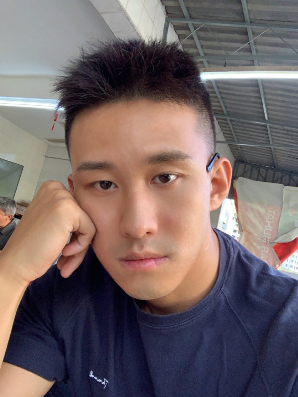 相见恨晚的第二张照片--上饶相亲服务中心