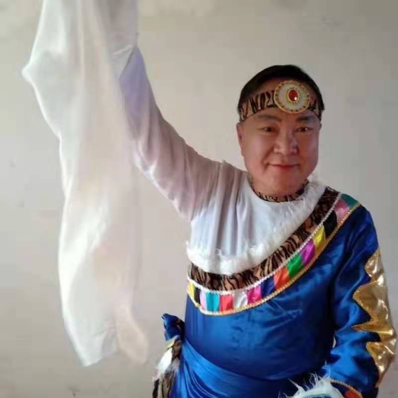 走在冷风中的第一张照片--上饶相亲服务中心