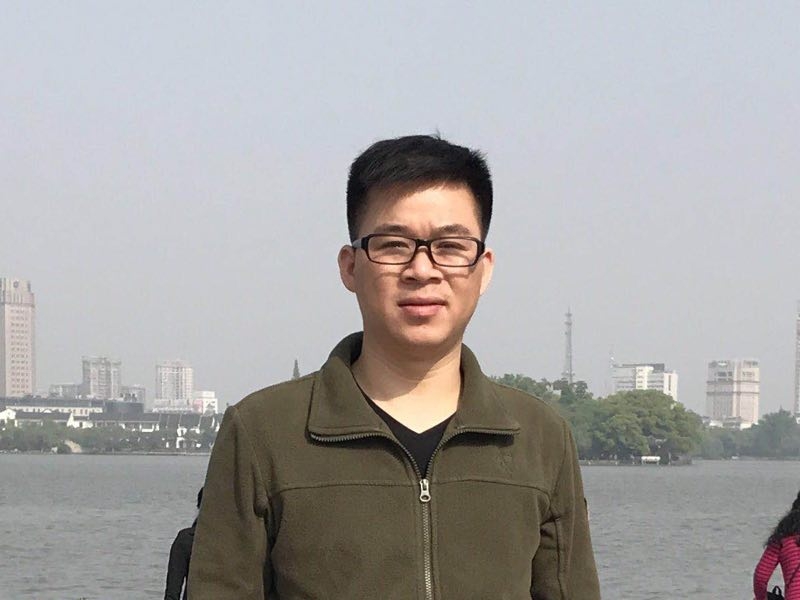 孔雀鱼的第一张照片--上饶相亲服务中心