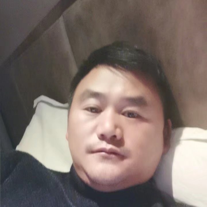 奔跑的第二张照片--上饶相亲服务中心