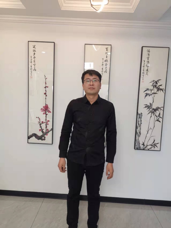 情义比天高的第一张照片--上饶相亲服务中心