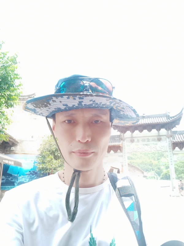 童群海的第一张照片--上饶相亲服务中心