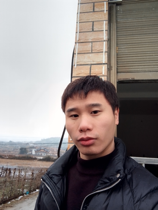 银色的羽翼的第一张照片--上饶相亲服务中心