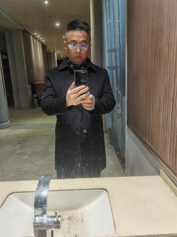 孤独尘埃的第一张照片--上饶相亲服务中心