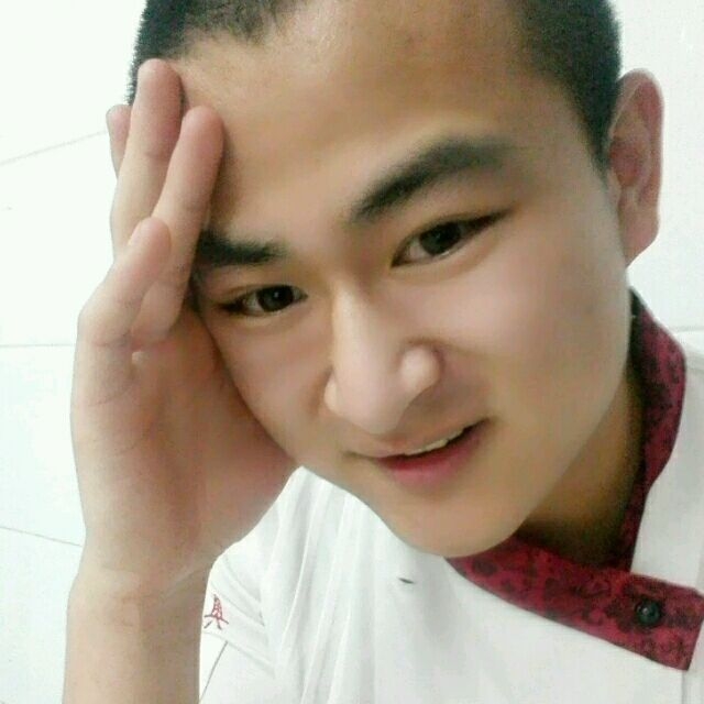 人潮拥挤的第一张照片--上饶相亲服务中心