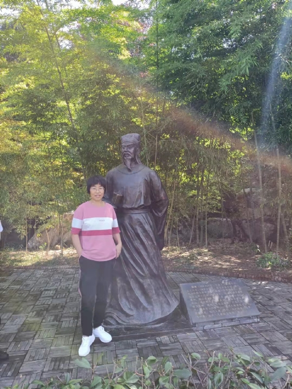 秋天的菊花的第一张照片--上饶相亲服务中心