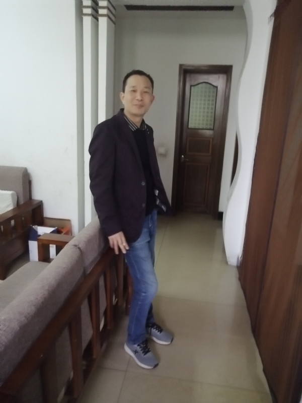 相亲相爱的第一张照片--上饶相亲服务中心