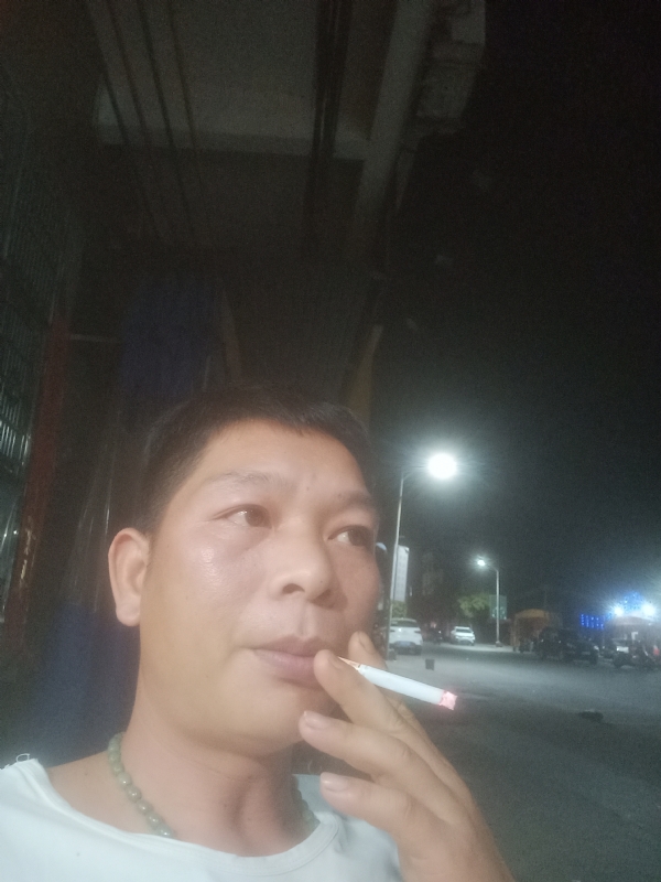 善解人意的第一张照片--上饶相亲服务中心