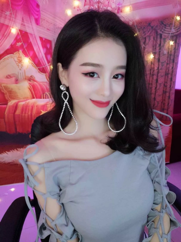 Cici的第三张照片--上饶相亲服务中心