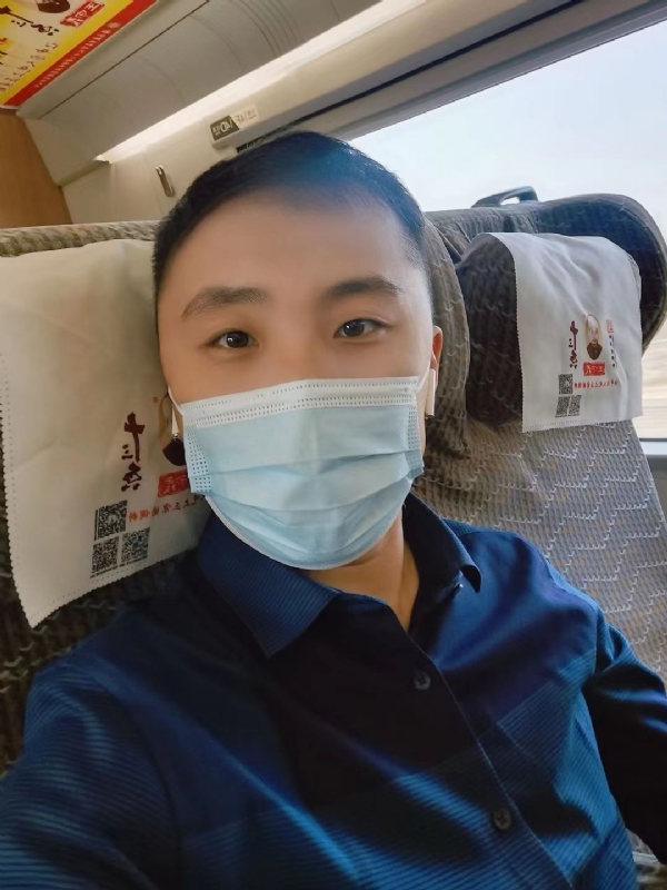 孤独的小屁猪的第二张照片--上饶相亲服务中心